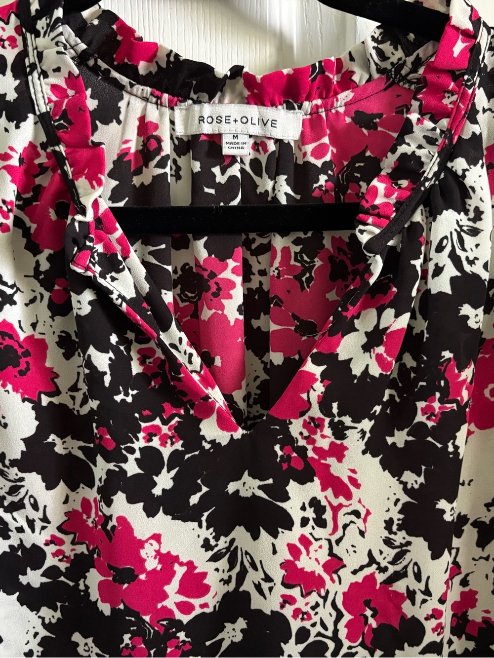 Rose & Olive Pink Black and White Floral V-Neck Long Sleeve Blouse - Picture 2 of 5